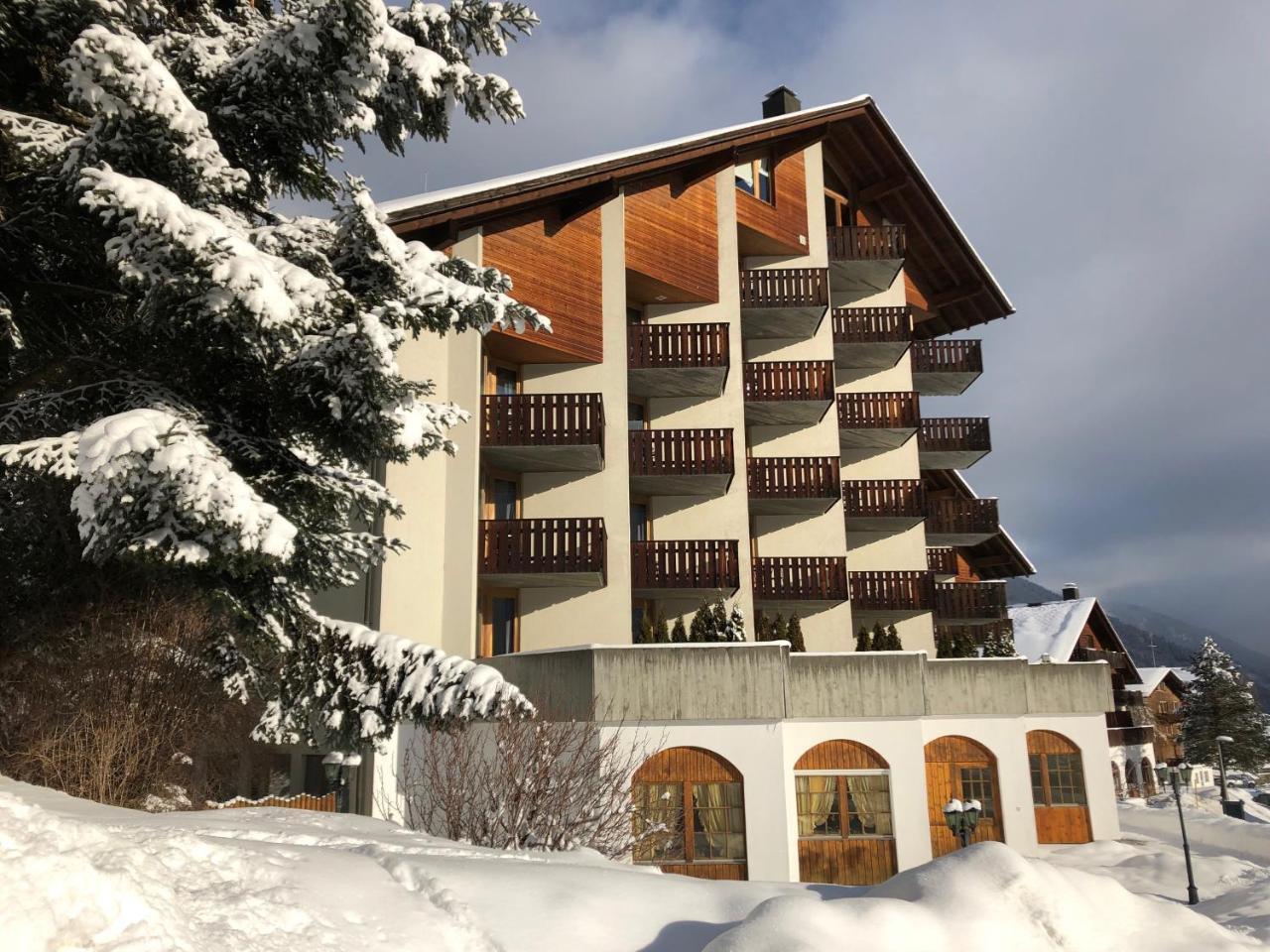Catrina Hotel Disentis Eksteriør bilde